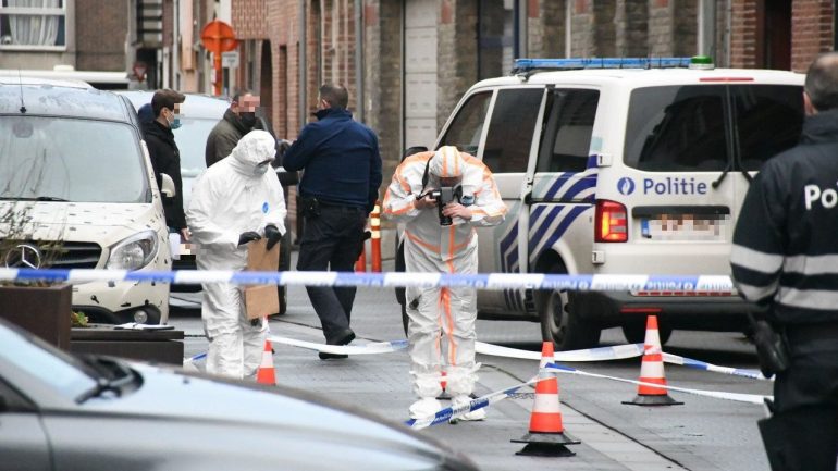 Me plagë në kokë, identifikohet shqiptari që u gjet i pajetë në Belgjikë (EMRI)