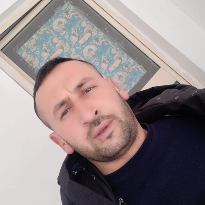 U gjet i pajetë brenda makinës së shkrumbuar, viktima merrej me shitje automjetesh (foto)