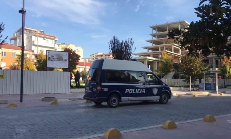 Dhunuan vajza e gra, tre të arrestuar