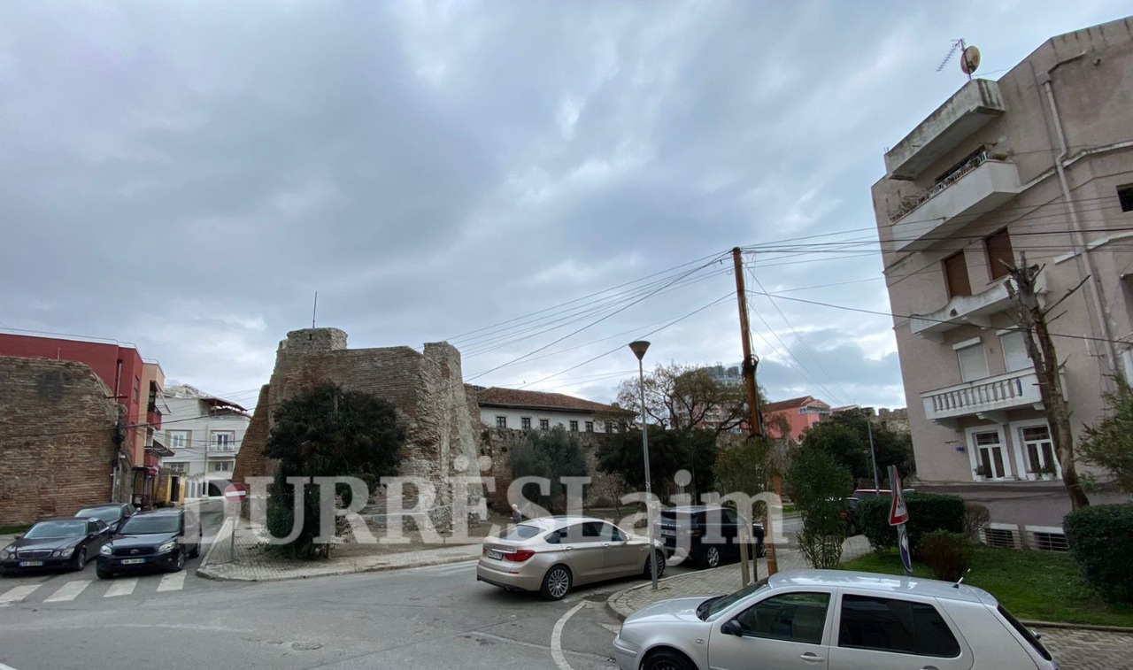 Përfundon rehabilitimi i kullës C te Kalaja e Durrësit, hapet rruga për automjetet (VIDEO)