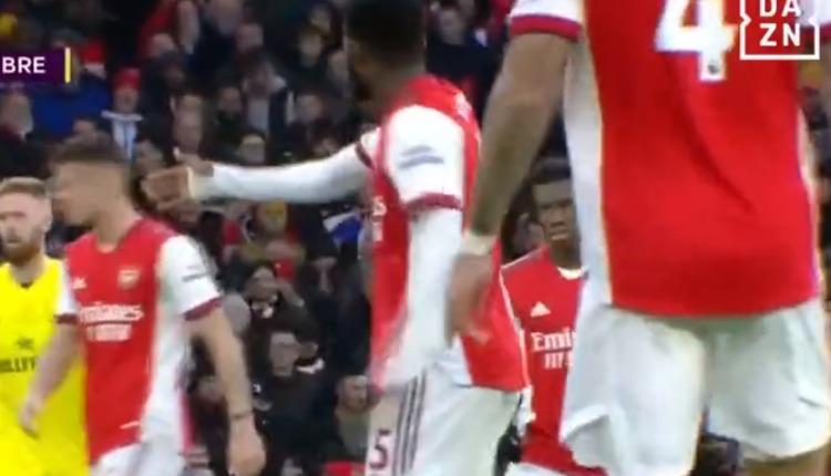 Xhaka tërbon tifozët! Refuzoi të merrte shiritin e kapitenit gjatë lojës, Arteta shpjegon situatën