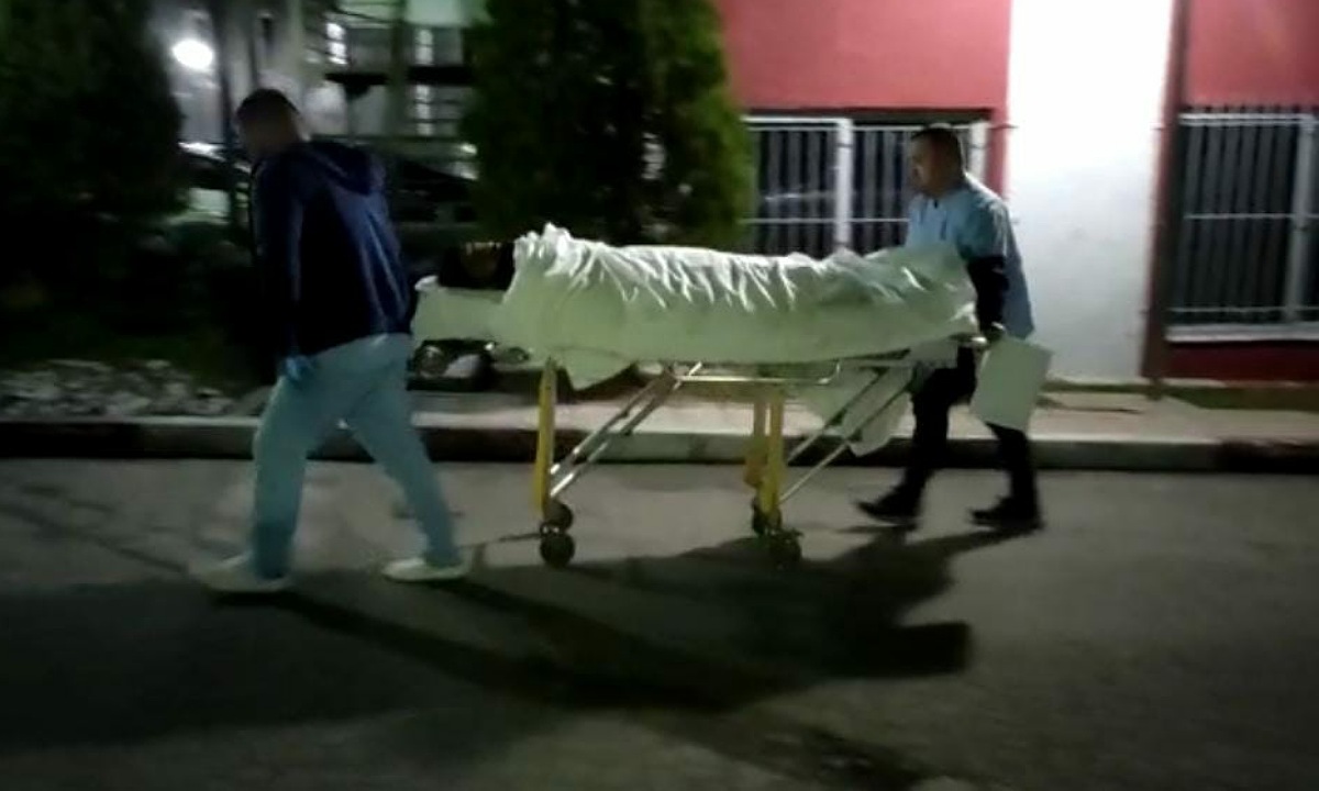 Plagoset me thikë 30-vjeçari