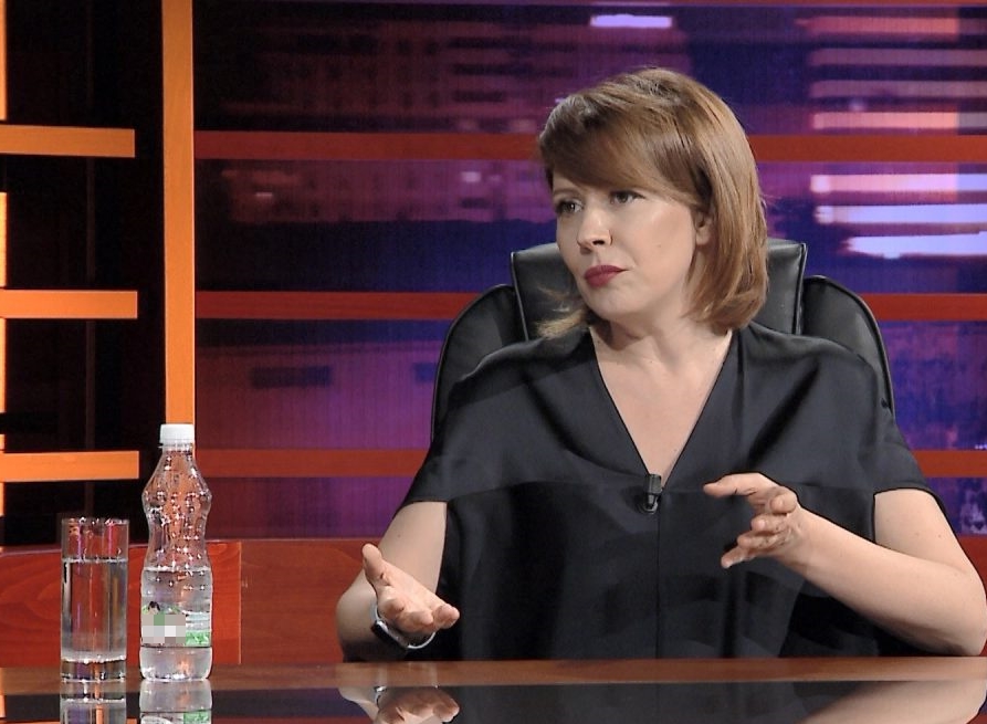 Kordinatorja e fushatës së Bashës “thumbon” Berishën: Ka dobësi të madhe për zëdhënëset e veta, i mungon koherenca politike