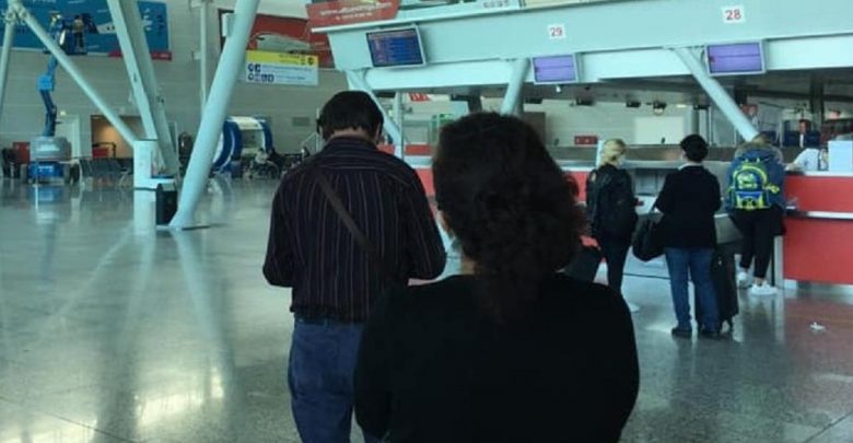 Të pajisur me viza false tentuan të kalonin tranzit nëpërmjet Rinasit, arrestohen tre persona (EMRAT)