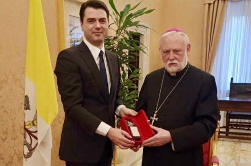 Basha pritet në Romë nga ministri i Jashtëm i Vatikanit: Çfarë diksutuam për Shqipërinë