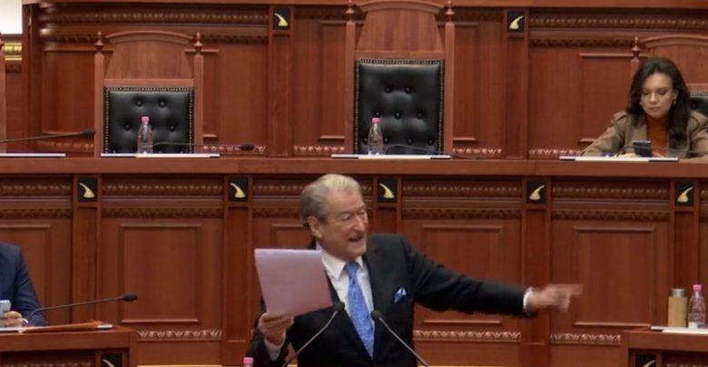 Berisha me tone të larta: Ky parlament duhet të shkrihet