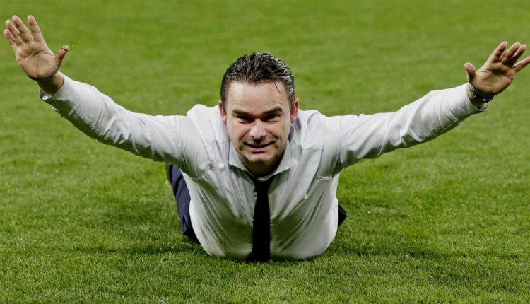 Detajet e skandalit/ Overmars dërgonte foto të organeve gjenitale, tërmet tek Ajaxi