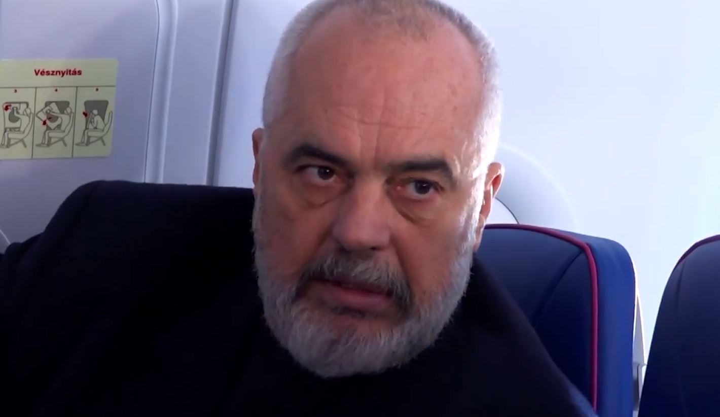 Rama: Me heqjen e taksës së kufirit do të ketë një ulje tjetër të biletave të fluturimeve