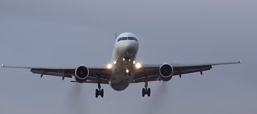 Erërat e forta shkaktuan panik te Citizens, aeroplani devijoi drejt Liverpoolit