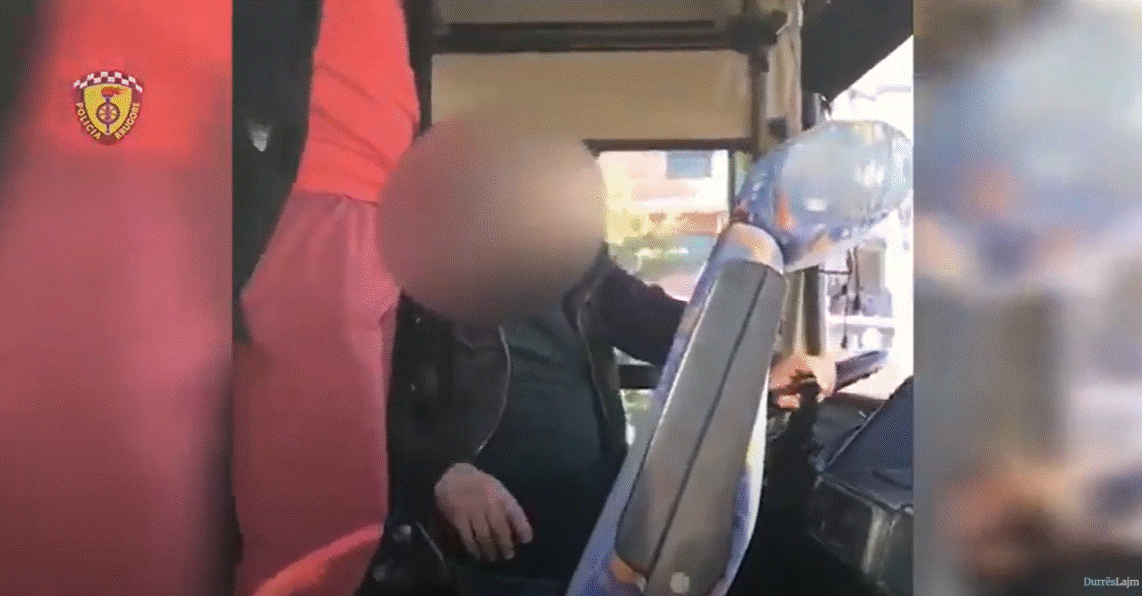 Durrës, drejtonte autobuzin në gjëndje të dehur, arrestohet 57-vjeçari (VIDEO)