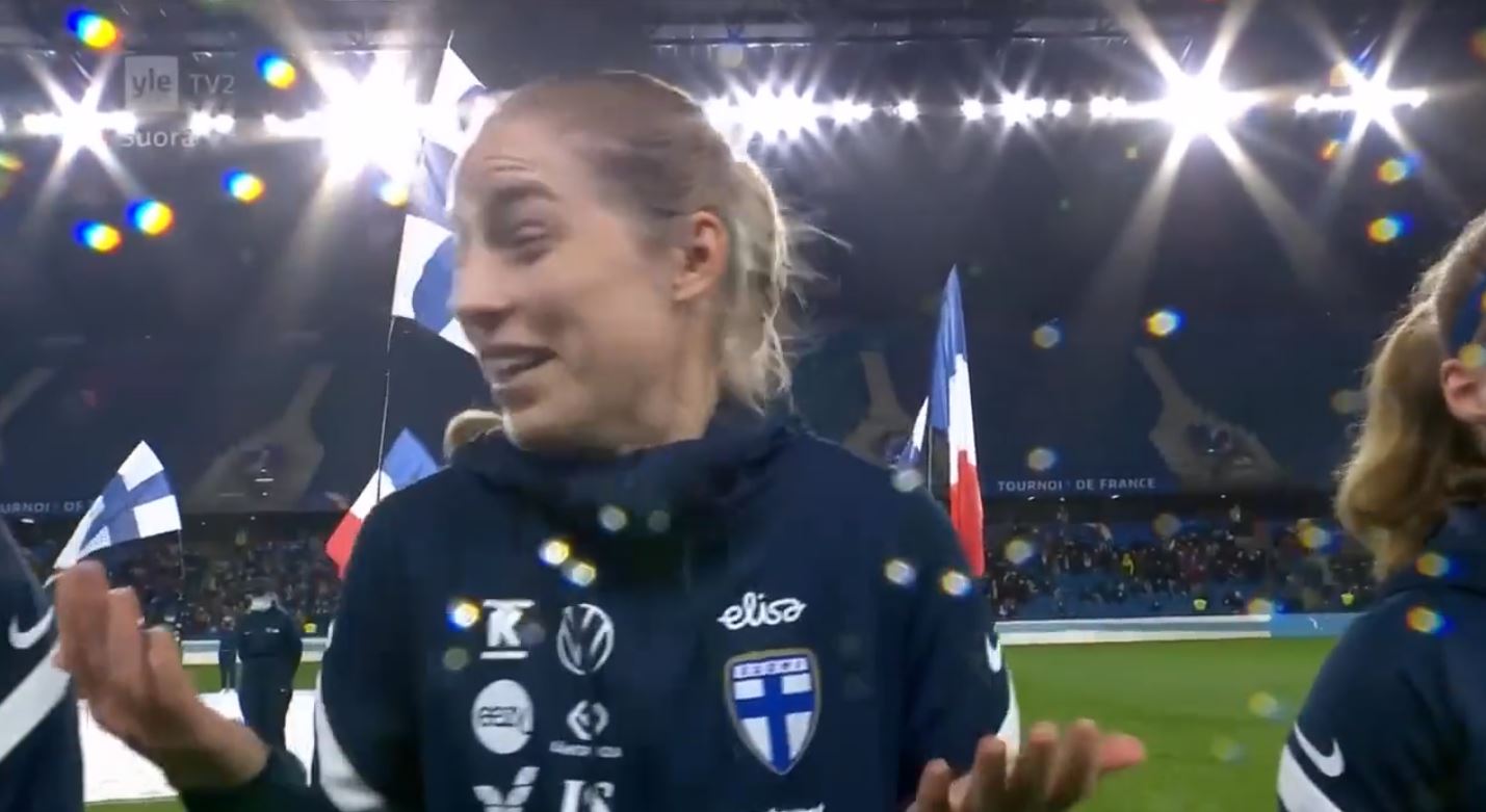 Francezët i ngatërrojnë himnin Finlandës me atë të … Shqipërisë