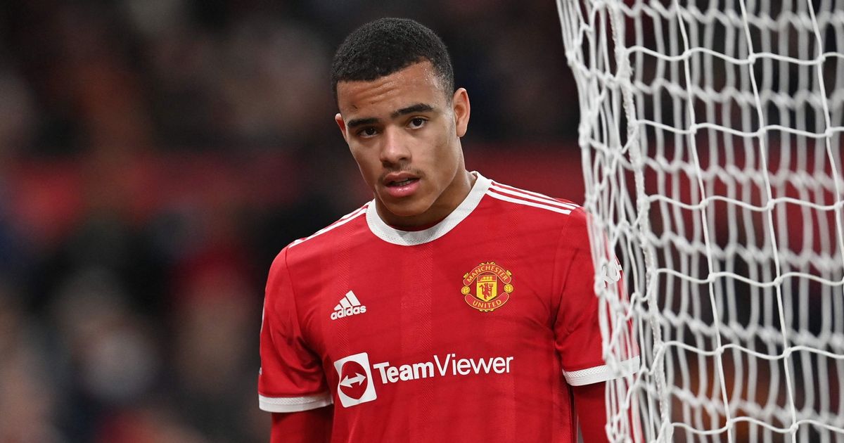 Greenwood vuan pasojat e gabimit/ Tifozët kthejnë fanellat e sulmuesit, Ronaldo dhe Pogba i bëjnë “bllok”