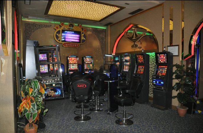 Organizonin lojëra fati, arrestohet pronari i lokalit dhe punonjësi