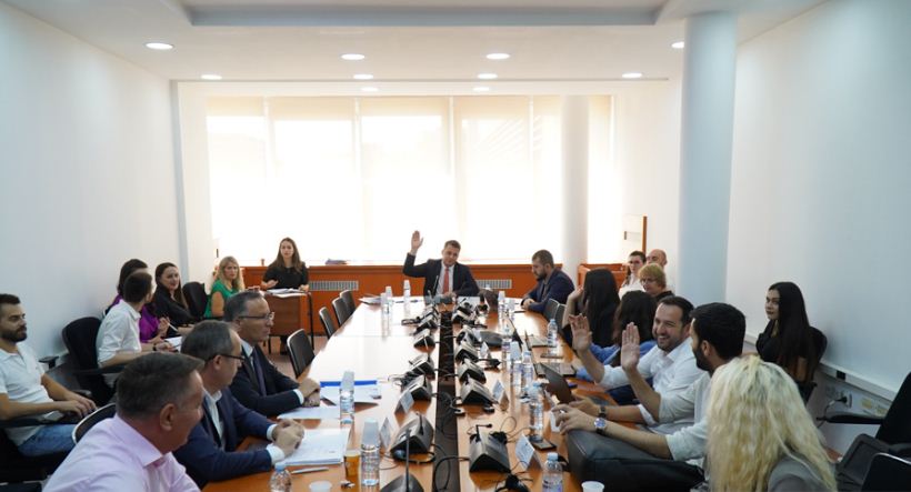 Komisioni për Buxhet shqyrton dy marrëveshje mes Kosovës dhe Shqipërisë