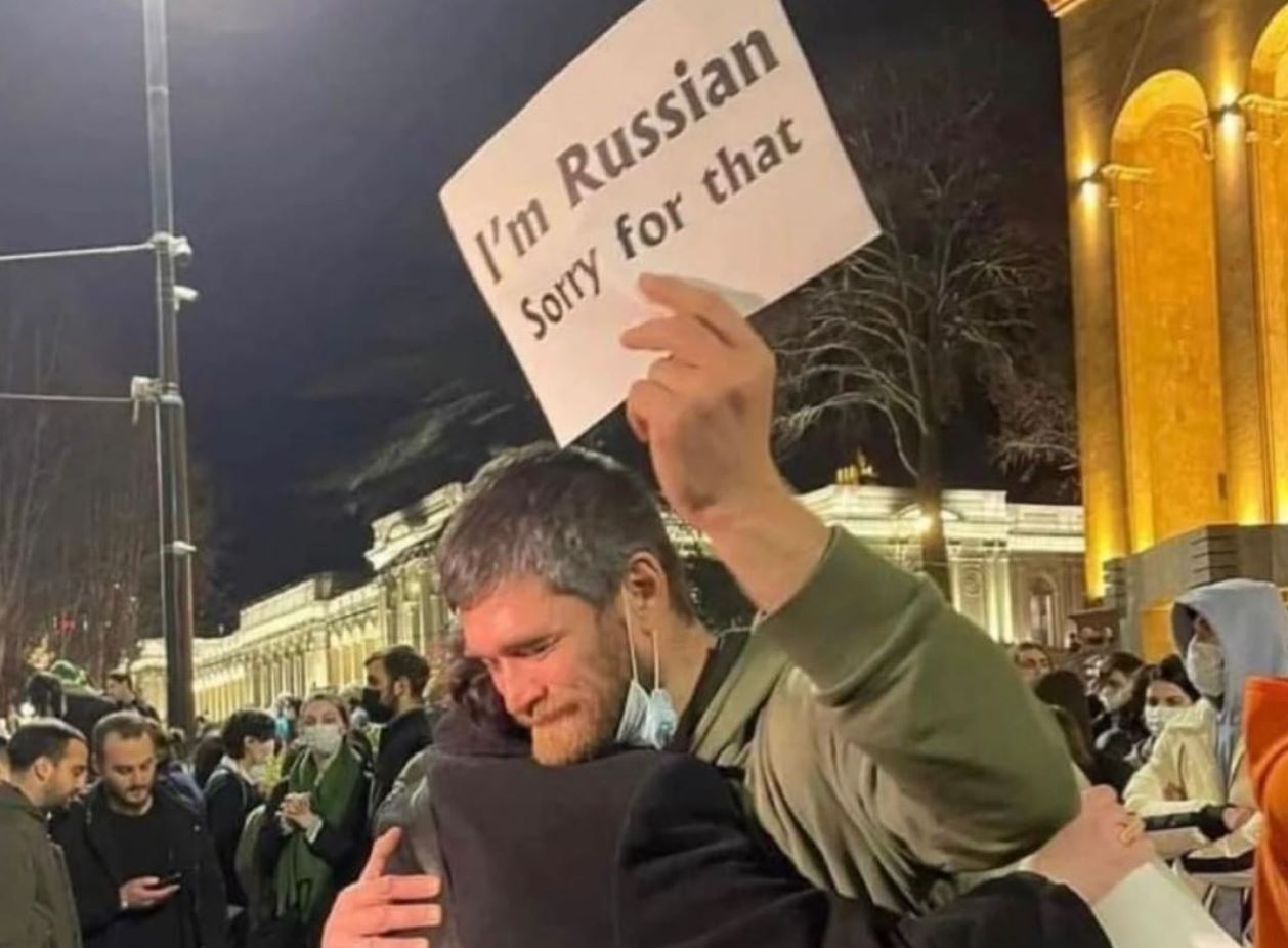 Bota solidarizohet me Ukrainën, protesta kundër pushtimit rus