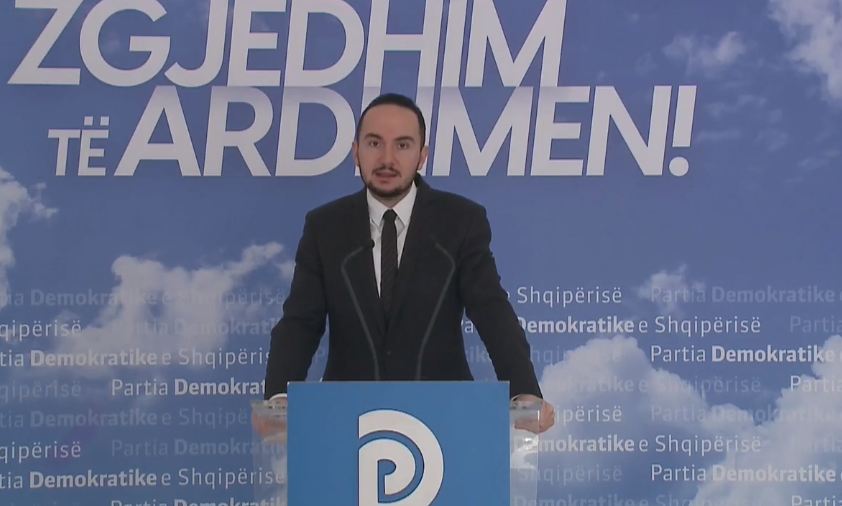 PD: Rama nuk punon dot pa “non gratat”, Dako e Doshi në krye të fushatës në Durrës dhe Shkodër