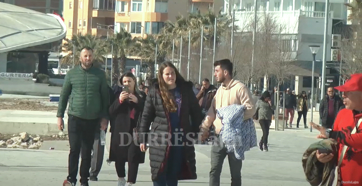 Shën Valentini në Durrës, të dashuruarit festojnë ditën e tyre (VIDEO)