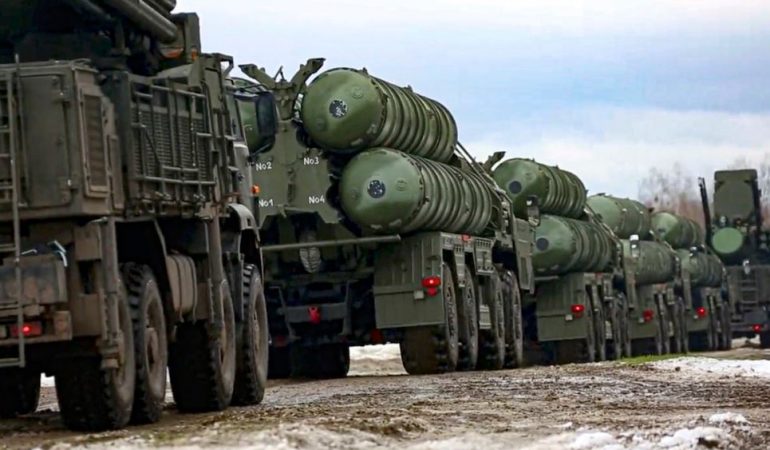 Ukraina bëhet gati për luftë, shpall gjendjen e jashtëzakonshme në të gjithë territorin