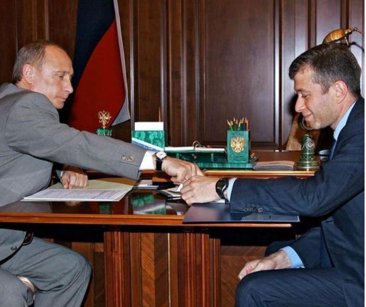 Zbulohet arsyeja pse Anglia i bëri bllokadë Abramoviçit…