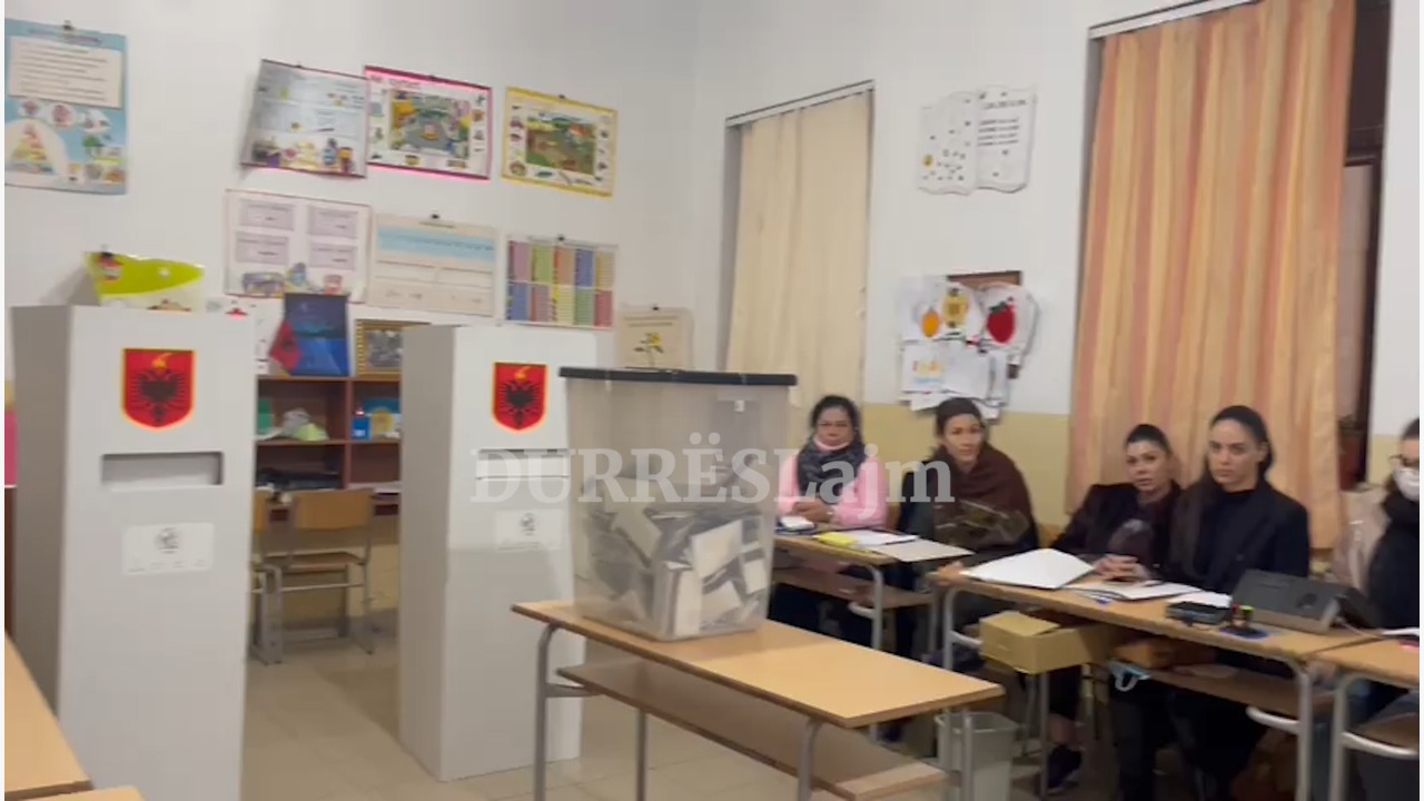 Mbyllet procesi i votimit për zgjedhjet e pjesshme vendore në Durrës (VIDEO)