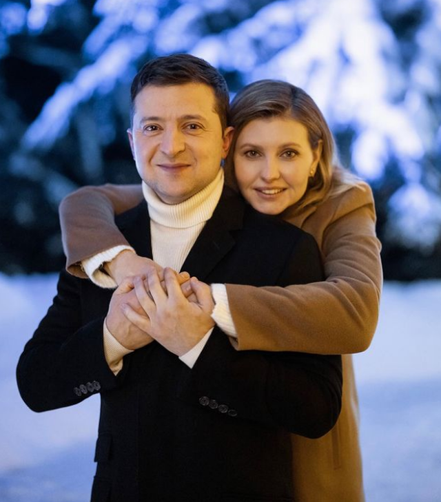 “Jam nën kërcënimin e vdekjes nga Putin. Por do qëndroj pranë burrit im, pranë jush”. Postimet e gruas së Zelensky-t bëhen virale