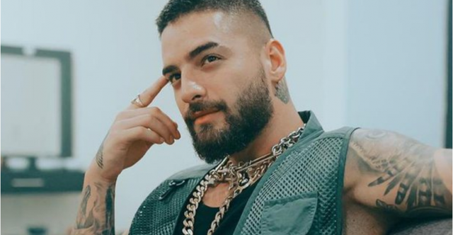 Maluma mbërrin në Tiranë, pritet me makinë super luksoze (FOTO)