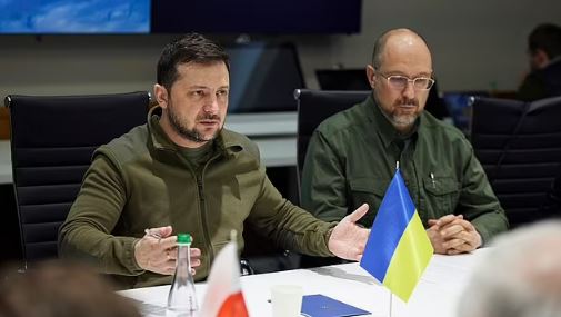 Zbulohen pika të marrëveshjes që po afrojnë Rusinë dhe Ukrainën drejt armëpushimit