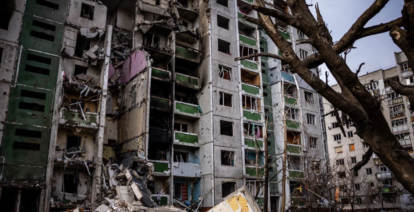 Lufta në Ukrainë/ I rrethuar nga trupat ruse, qyteti i Çernihivit mbetet pa ujë dhe energji elektrike