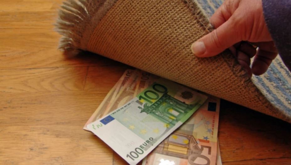 Kjo kafshë tërheq vetëm LUMTURINË: Nëse e mbani në këtë vend llogaria bankare do të dyfishohet