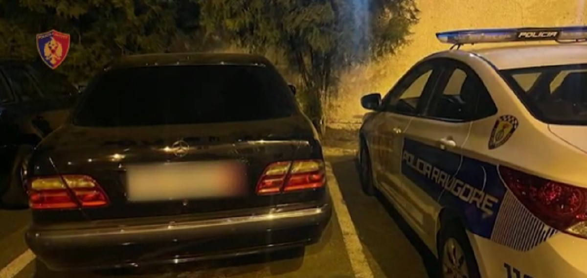 Qarkullonte me makinë të blinduar dhe i armatosur, arrestohet 23-vjeçari