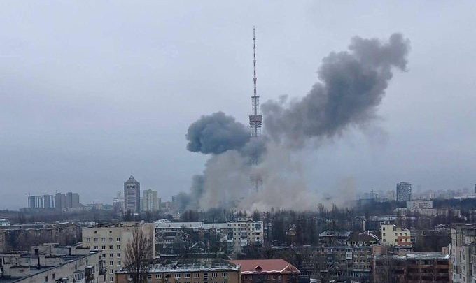 Sulmi me raketa në kullën televizive në Kiev, 5 të vdekur dhe 5 të plagosur