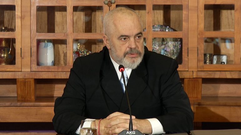 Dita pa makina, Rama: Po mendojmë ta bëjmë pjesë të pandashme të kalendarit mujor