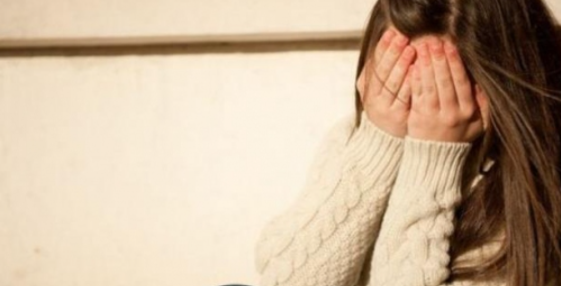 Ngacmoi seksualisht një të mitur, procedohet penalisht i riu