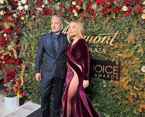 Rita Ora shfaqet e mrekullueshme në ‘Critics Choice Awards 2022’