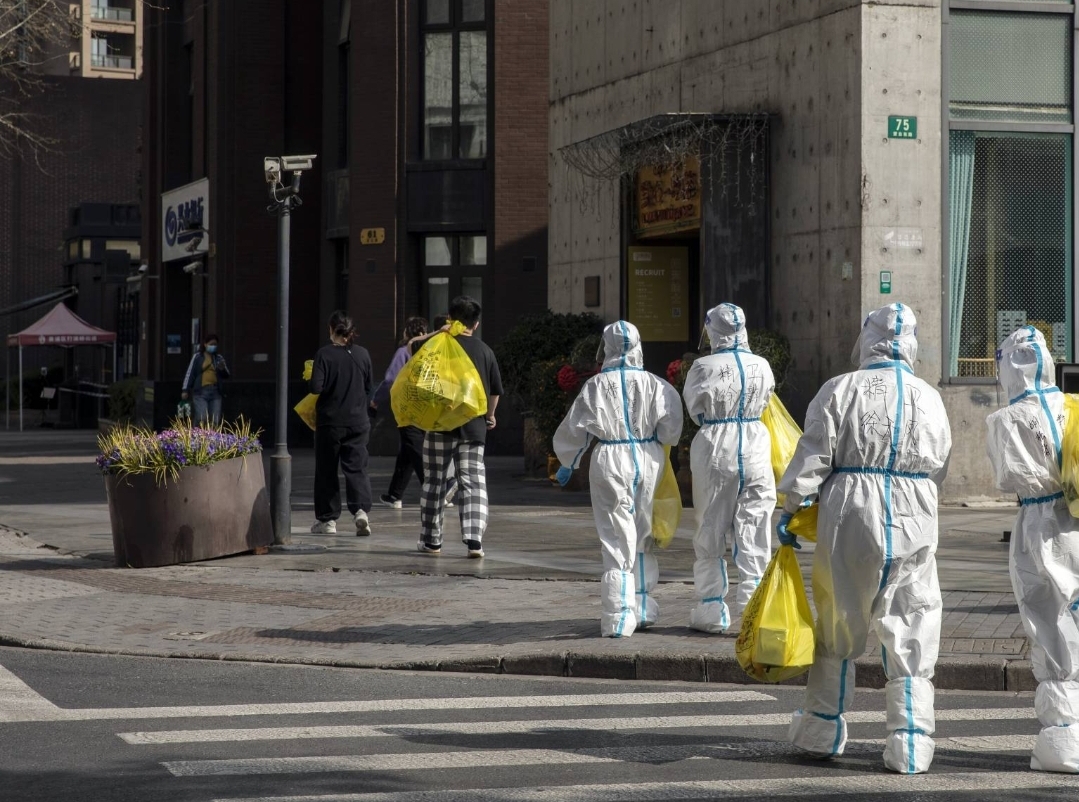 Rikthehet “makthi” në Kinë: Mbyllet Shangai për shkak të Covid-19