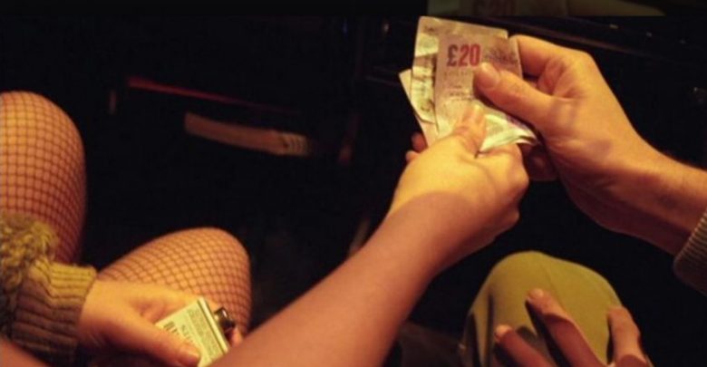 Rrëfimi i dy eskortave nga Lushnja: “Fitoja shumë euro, kisha në krah dhe një partner që më mbështeste!”