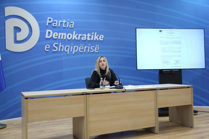 PD kallëzon në SPAK kryebashkiaken Emiriana Sako: Çoi Durrësin në katastrofë mjedisore, nuk iu përgjigj as pyetjeve