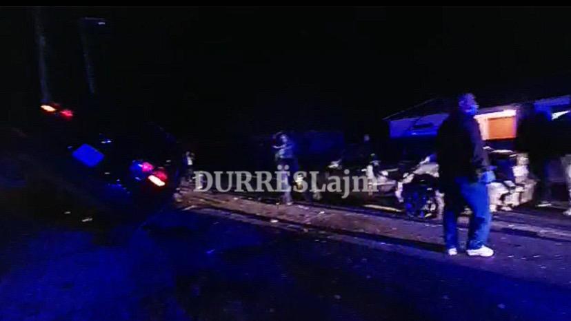Policia e Durrësit tha se 38-vjeçari përplasi 3 këmbësorë, zbulohet 22-vjeçari që shkaktoi në të vërtetë aksidentin tragjik (EMRI)