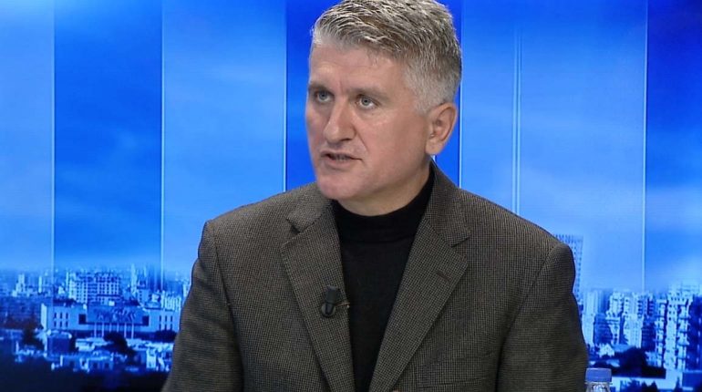 Pas dorëheqjes, reagon Gjekmarkaj: Të bëjë një hap pas SB dhe LB