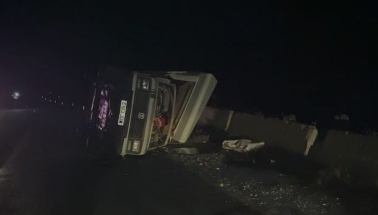 Rulota del nga rruga, çifti skocez përfundon në spital