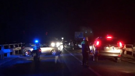 Aksidenti i rëndë/ Policia e Durrësit jep detajet: 1 person është dërguar te “Trauma”, 3 të tjerë të bllokuar në automjet