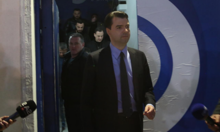 Nga Berisha e Topalli te Duma e Salianji, reagimet e politikanëve pas dorëheqjes së Bashës