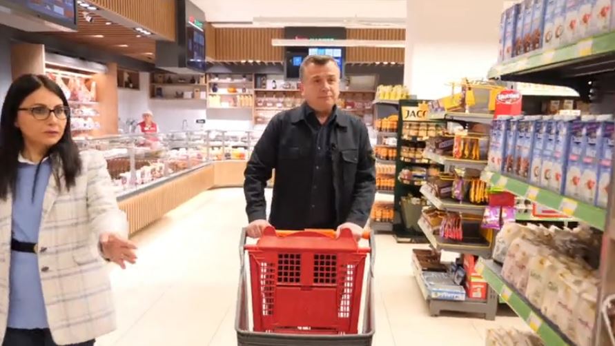 Balla bën pazarin, sheh nga afër çmimet e shportës në supermarkete (VIDEO)