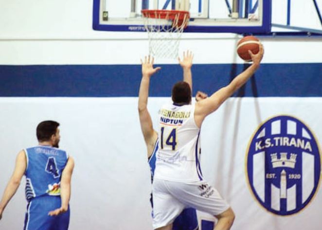 Basketboll/ Tirana mposht Teutën