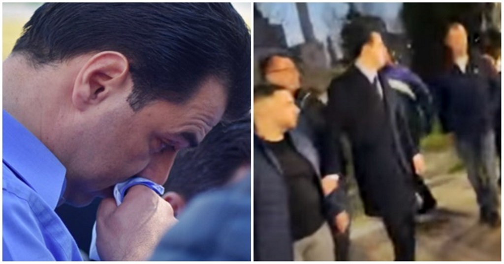 Basha hutohet keq pas dorëheqjes, për pak e shtyp makina (VIDEO)