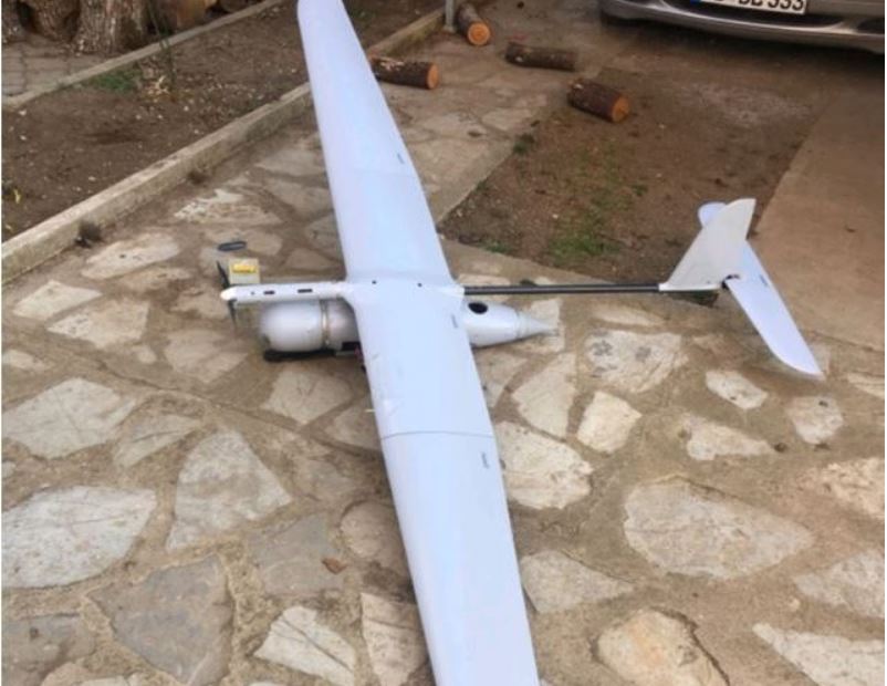 “Kishte kamera dhe parashutë, jemi të frikësuar”, flet banori i shtëpisë ku ra droni luftarak