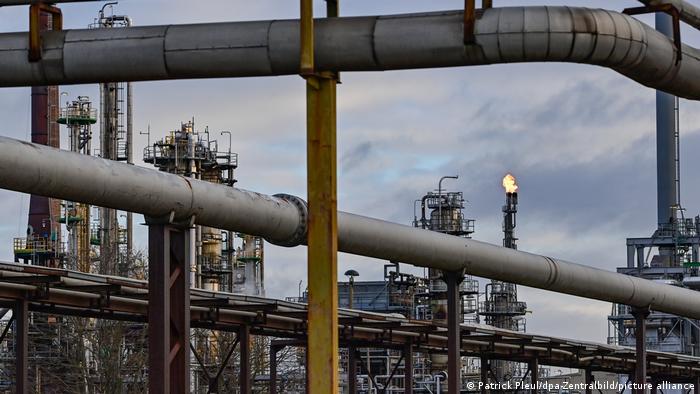 BE do t’u japë fund gradualisht importeve ruse të energjisë, Scholz: Edhe vendi më i pasur i BE-së nuk ia del nëse…