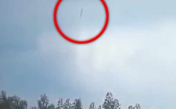 Misteri i 40 sekondave tragjike të rënies pikiatë të avionit me 132 persona në bord