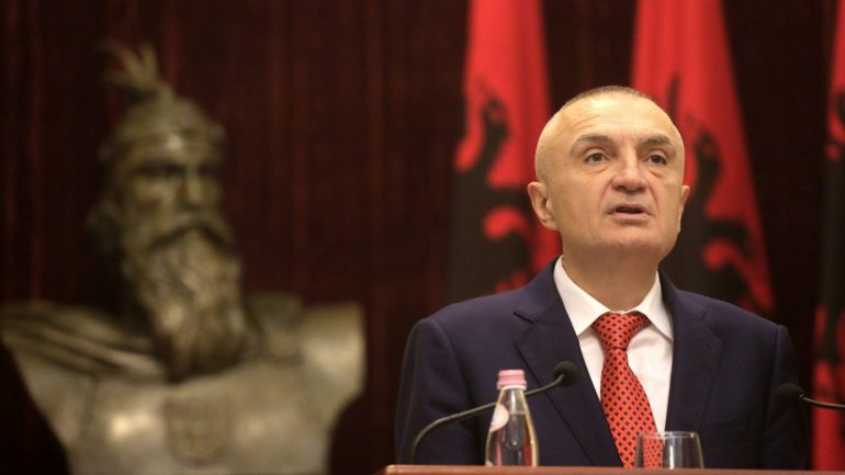 Meta thirrje publike qeverisë: Ushtro funksionin larg qëllimeve klienteliste