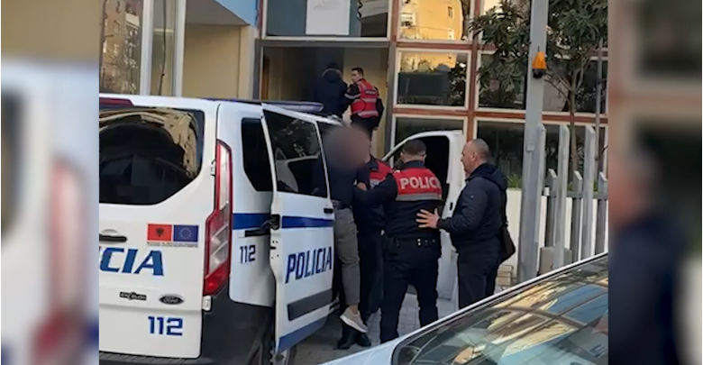 Shpërdoruan detyrën duke lejuar ndërtimet pa leje, arrestohen 4 zyrtarë të Kadastrës, në kërkim ish-drejtoresha (EMRAT)